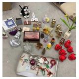 Box lot Christmas ornaments, cardinals, wooden