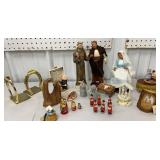 Box lot Mary and Joseph with baby Jesus,
