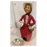 Byers Choice - Cries of London - Woman selling