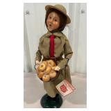 Byers Choice - Salvation Army woman with