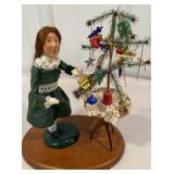Byers Choice - Lady with Christmas Tree