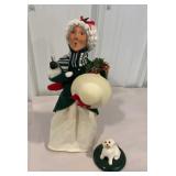 Byers Choice - Grandparent shopper with dog