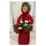 Byers Choice - Adult shopper with bread