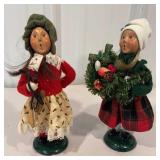 2x$ - Byers Choice - girl with skates/ girl  with