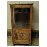 Lift top, 1 door show case. 40Tx20Wx18D