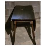 Drop leaf table.