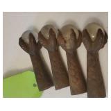 Set 4 claw & ball feet