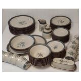 Noritake Service for 8 stoneware dinnerware