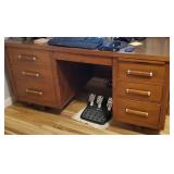 Gunlocke desk with pull out typewriter shelf 60"