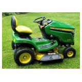 John Deere X354 lawn tractor. 4 wheel steering,