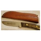 Queen cutlery Co hunter knife with sheath