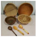 Box lot of wood bowls and woven baskets and