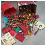 Box lot Lincoln logs