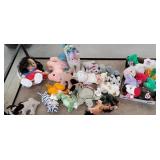 Beanie babies, ty, puffkins,etc