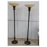 2x$ torshare lamps one shade has damage on the