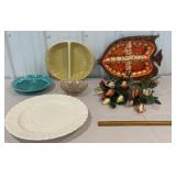 Box of retro platters, bowls and shell flowers -