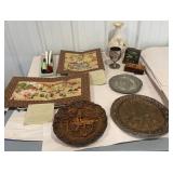 Box of oriental folding screens, vase, decorative