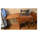 Minnesota sewing machine table