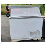Kelvinator hard ice cream dipping freezer/server.