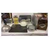 Box of misc kitchenware - crisp chest, colanders