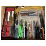 Contents of drawer - mostly kitchen knives
