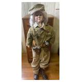 Mennequin in military uniform