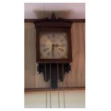 Linden wall clock - glass has a crack