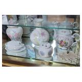 Box - tea pot, vases, etc