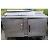 Sandwich station cooler. - no idea if it works