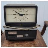 Time clock. - no keys