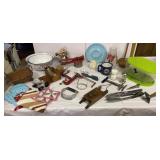 Lot of misc kitchenware - apple peeler, ricer, etc
