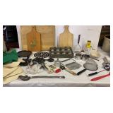 Box of misc retro kitchen gadgets and utensils