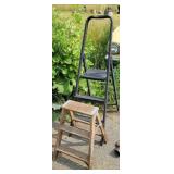 2 step ladders.