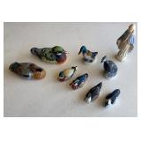 Box of ducks and Virgin Mary