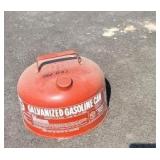Eagle 2 1/2 gal gas can.