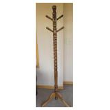 Oak with twist pattern coat rack