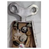 Box interesting littles- small brass Jewelers