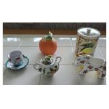 box mostly Italy figures- 2 damaged - room 1