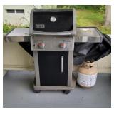 Weber spirit grill with 2 tanks and cover