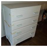 4 drawer white dresser 28"16"35"