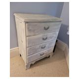 4 drawer dresser 26"17"34"