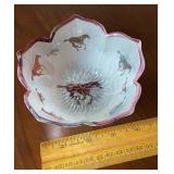 Pretty frosted glass lotus bowl with horses - smal