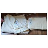 2 beautiful wool blankets - they