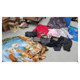 Large Blue tub - fleece blankets, clothing,