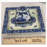 Blue Delft inkwell - lid is cracked