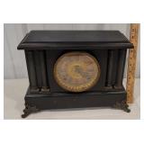 Black mantle clock