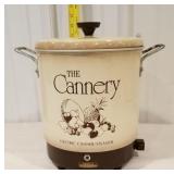 Retro electric canner/ steamer by Nesco