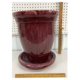 Burgundy glazed planter with base