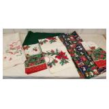6 Christmas tablecloths, round and triangle, nice