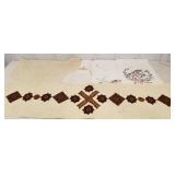 Table Runners, Tablecloths and Doily